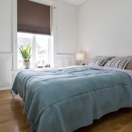 Large And Modern In Langesund With A Lovely Patio דירה *